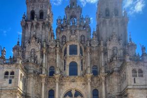 GUIADO>>SANTIAGO DE COMPOSTELA  PORTUGUES DA COSTA>>5 NOITES