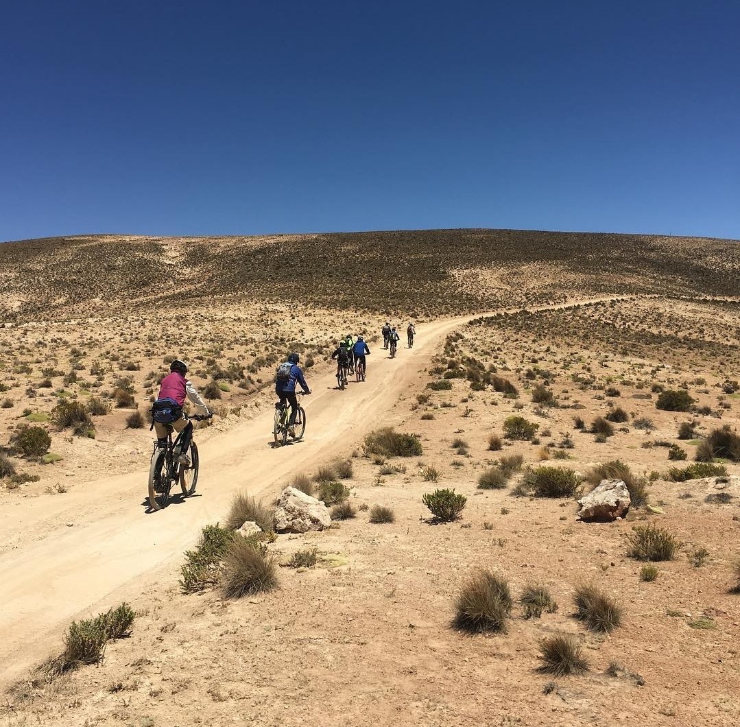 GUIADO >> BOLÍVIA, DEATH ROAD, SALAR DE UYUNI E ATACAMA >> MOUNTAIN BIKE TOUR >> 7 NOITES