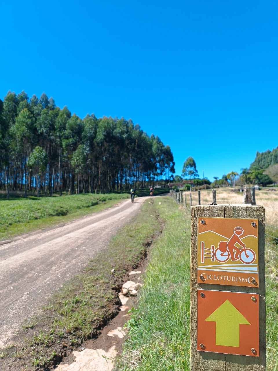 GUIADO >> MOUNTAIN BIKE TOUR >> VALE EUROPEU