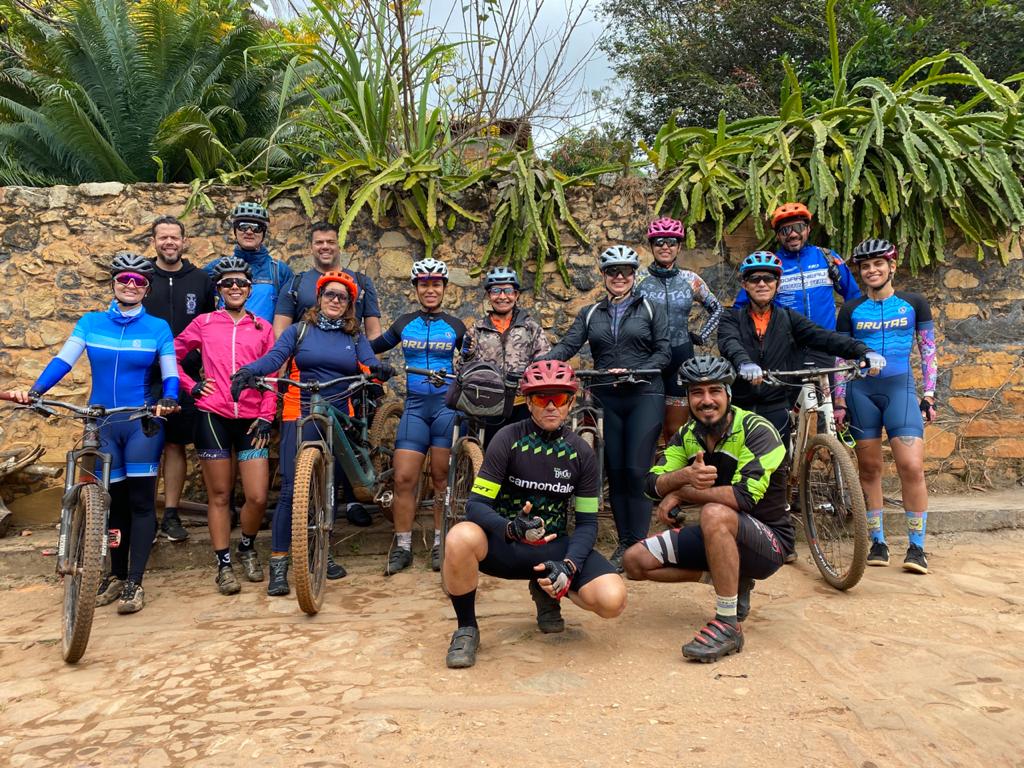 GUIADO>> CORDILHEIRA DO ESPINHAÇO >> GRÃO MOGOL >> 4 NOITES