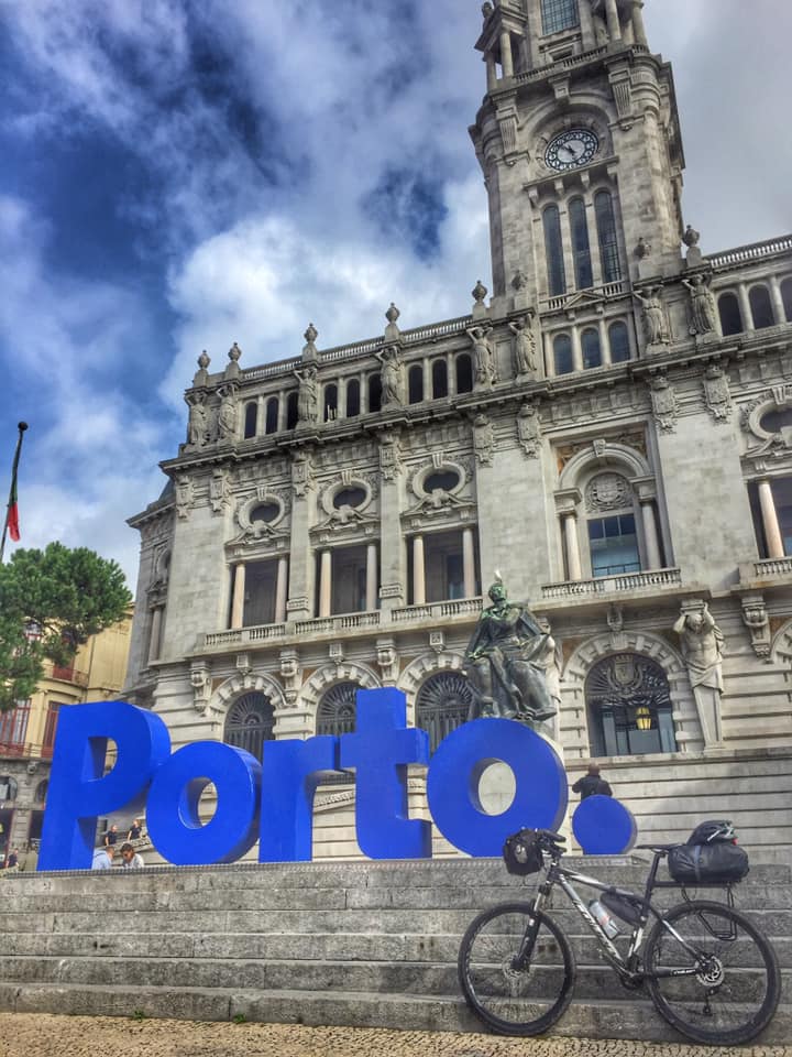 GUIADO>>SANTIAGO DE COMPOSTELA CENTRAL PORTUGUES>>7 NOITES